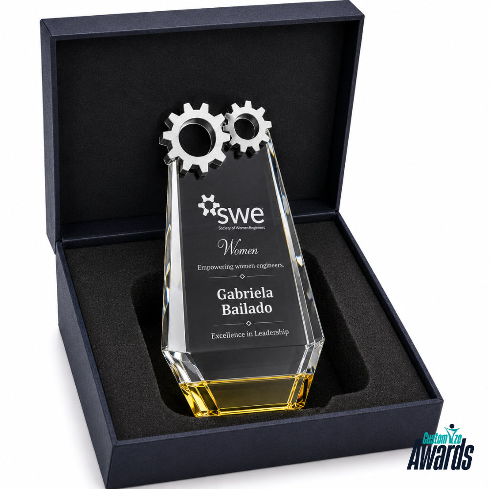 Pinnacle Gear | Engineering Leadership Crystal Award