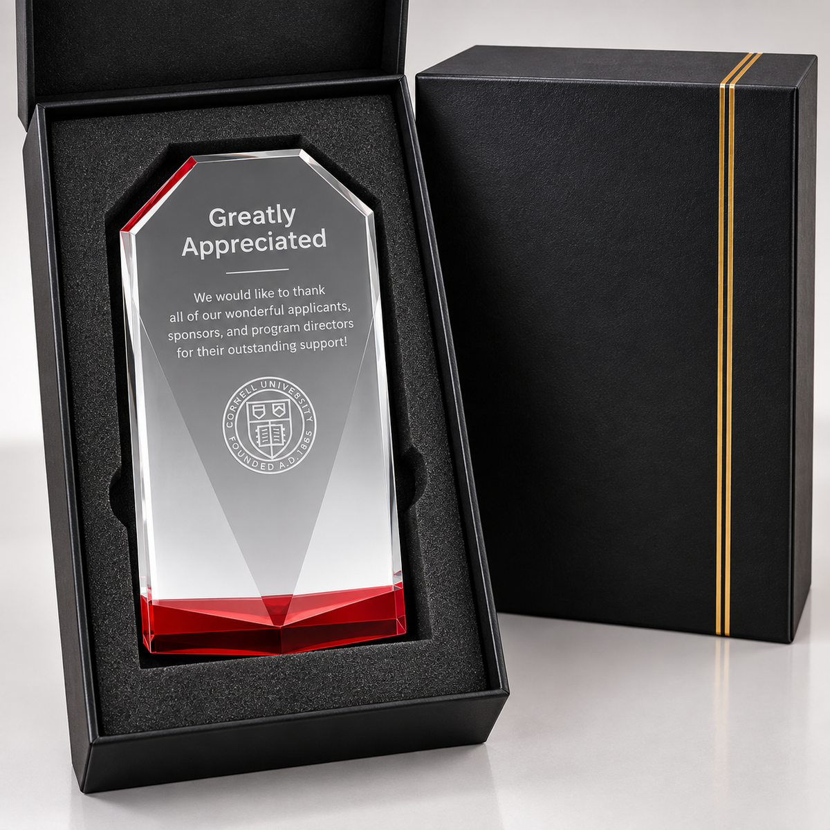 Diamant Rouge | Trophée de reconnaissance en cristal gravé et personnalisé