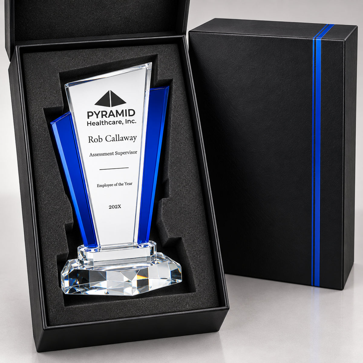 Marquise Bleue | Trophée d'entreprise en cristal gravé sur mesure