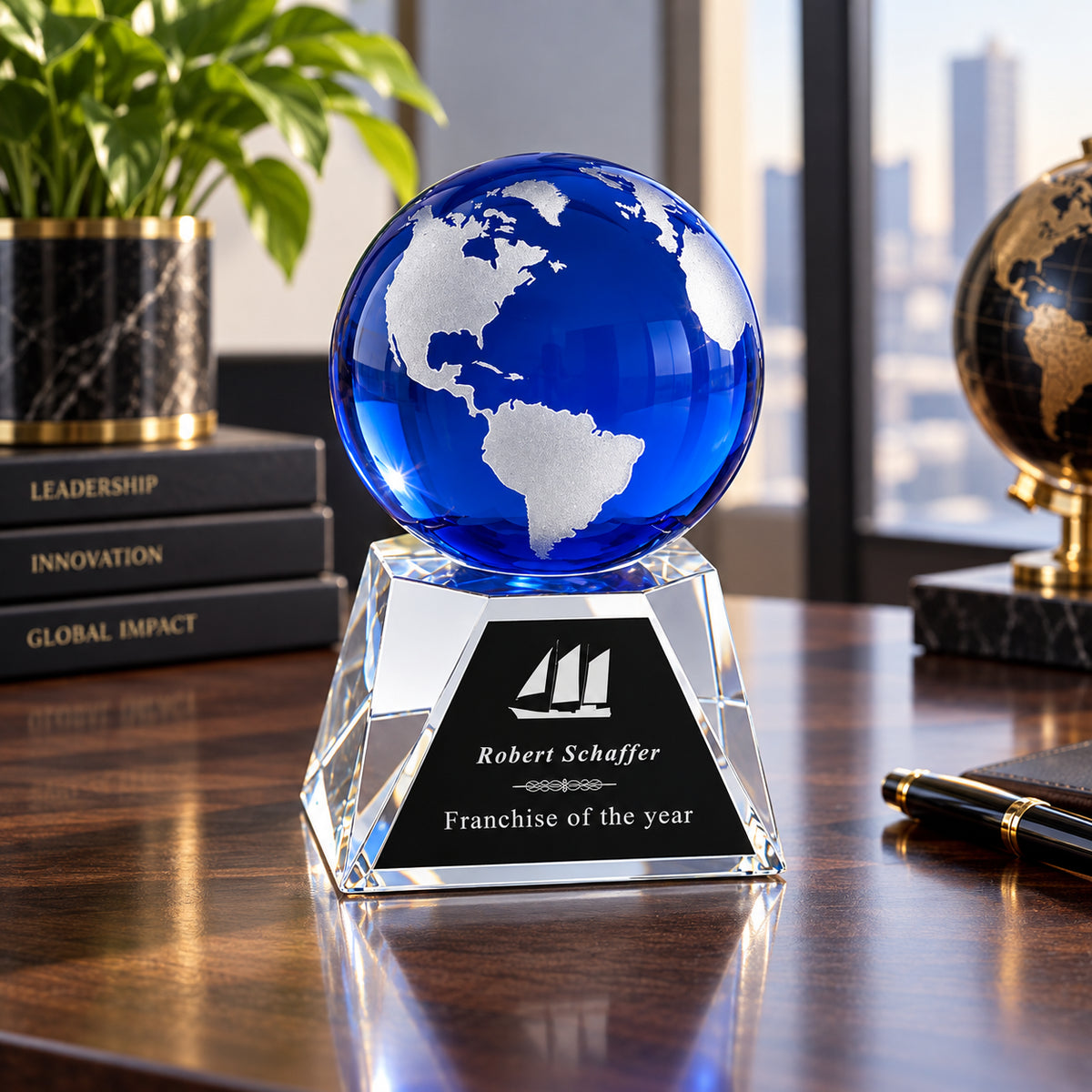Globe Bleu | Trophée en Cristal Reconnaissance Mondiale Gravé sur Mesure