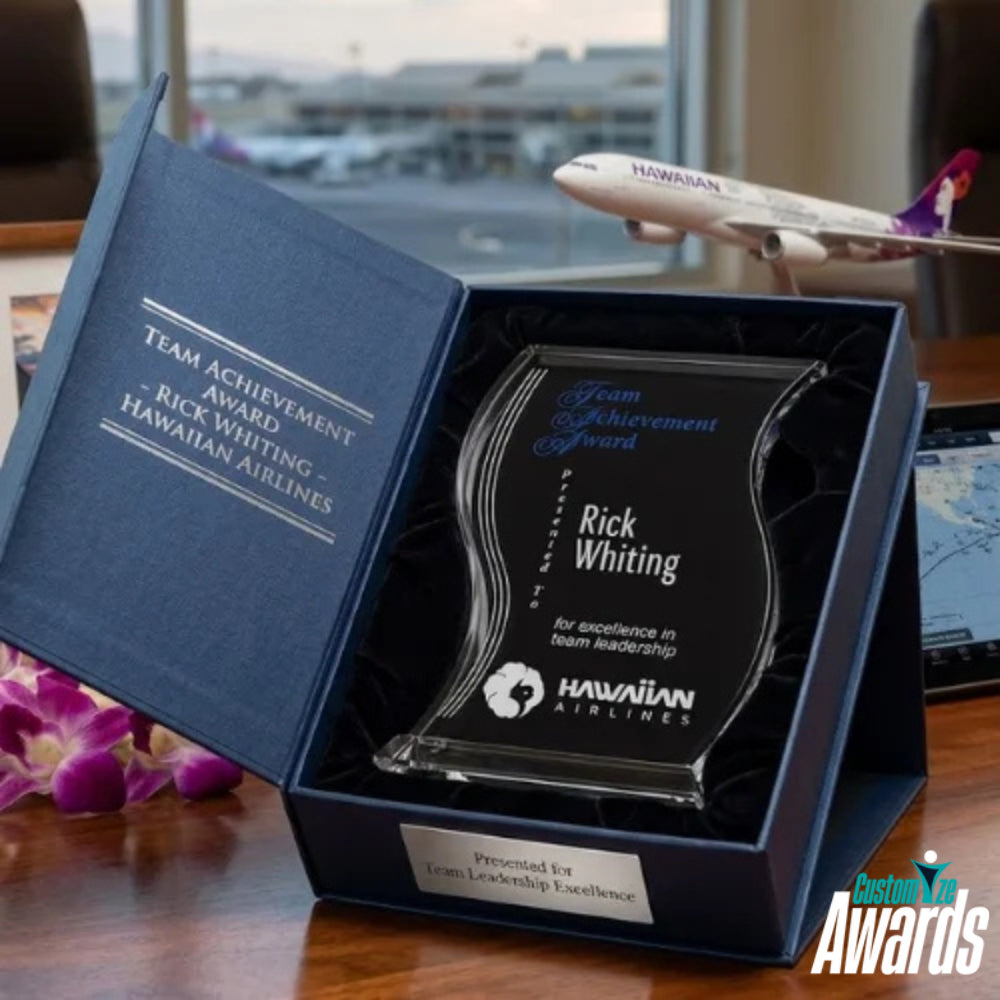 PersonalizedEngravedWaveRecognitionTrophypakagning