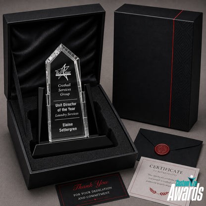 Cristal Sunridge Peak | Trophée de reconnaissance gravé et personnalisé avec des accents en verre noir